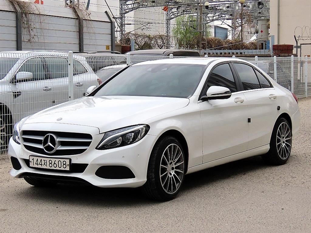 Mercedes Benz C Class - Vista 2