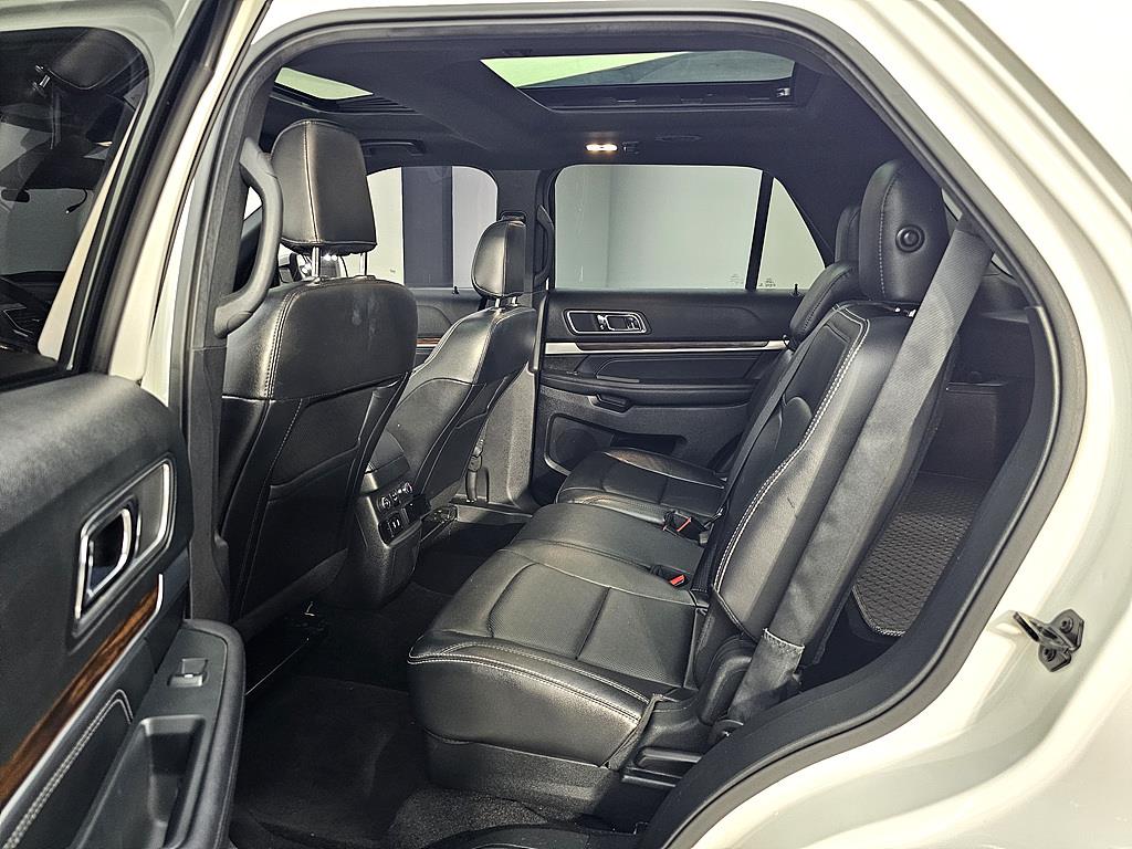 Ford Explorer - Vista 9