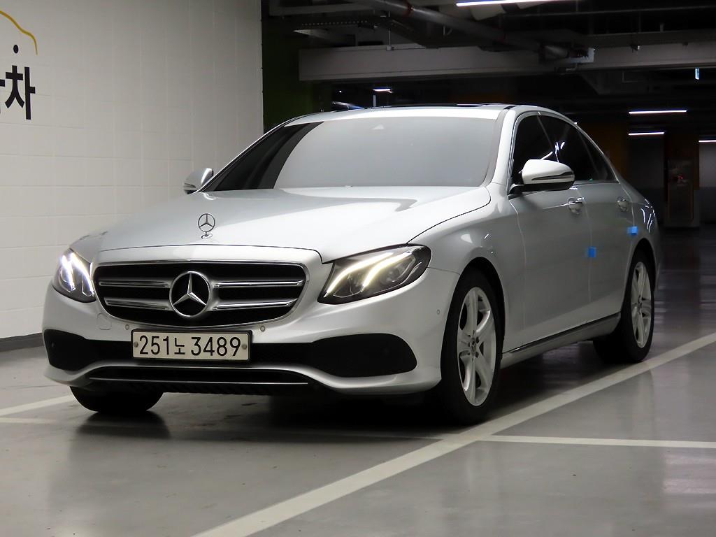 Mercedes Benz E class - Vista 2