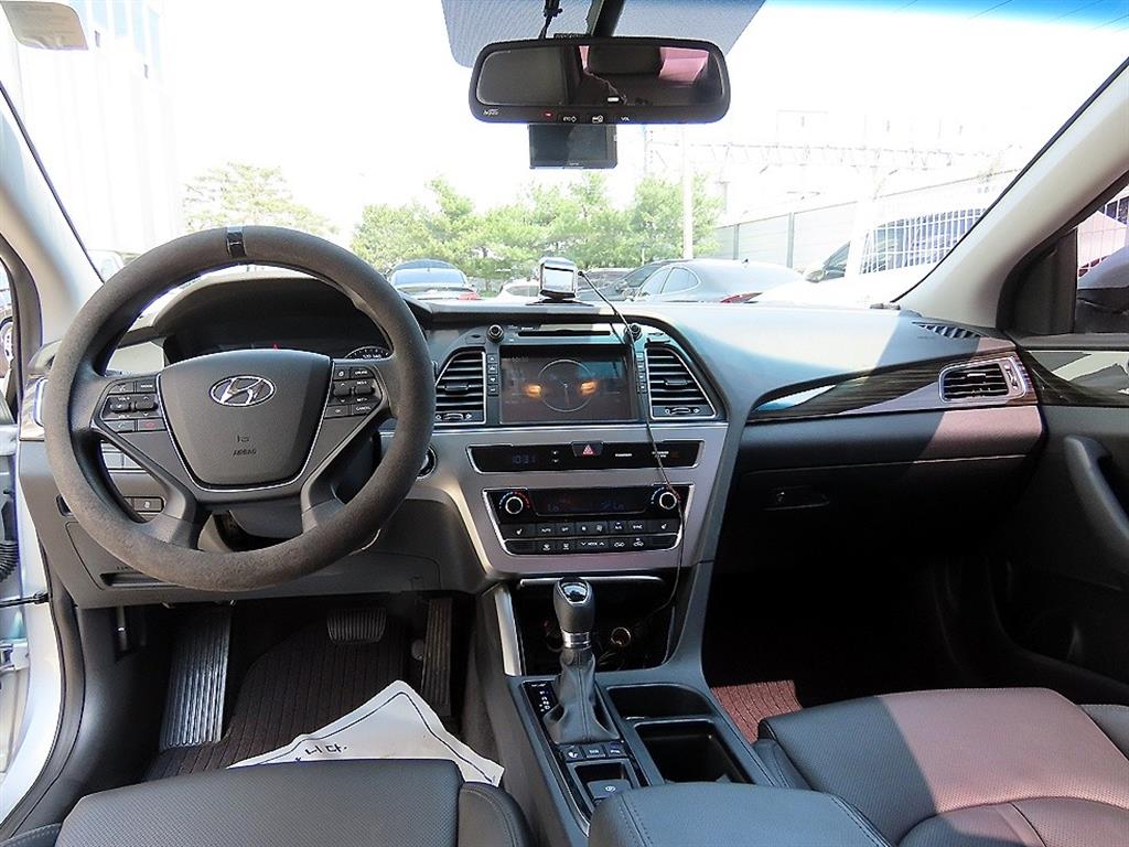 HYUNDAI Sonata - Vista 7