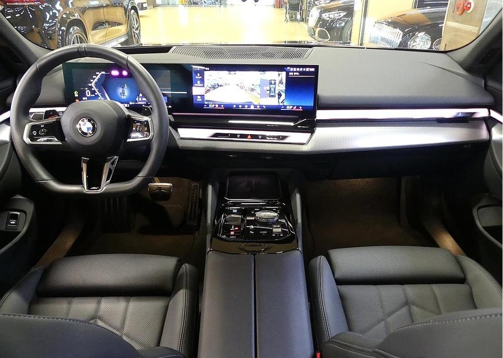BMW 5 Series - Vista 4