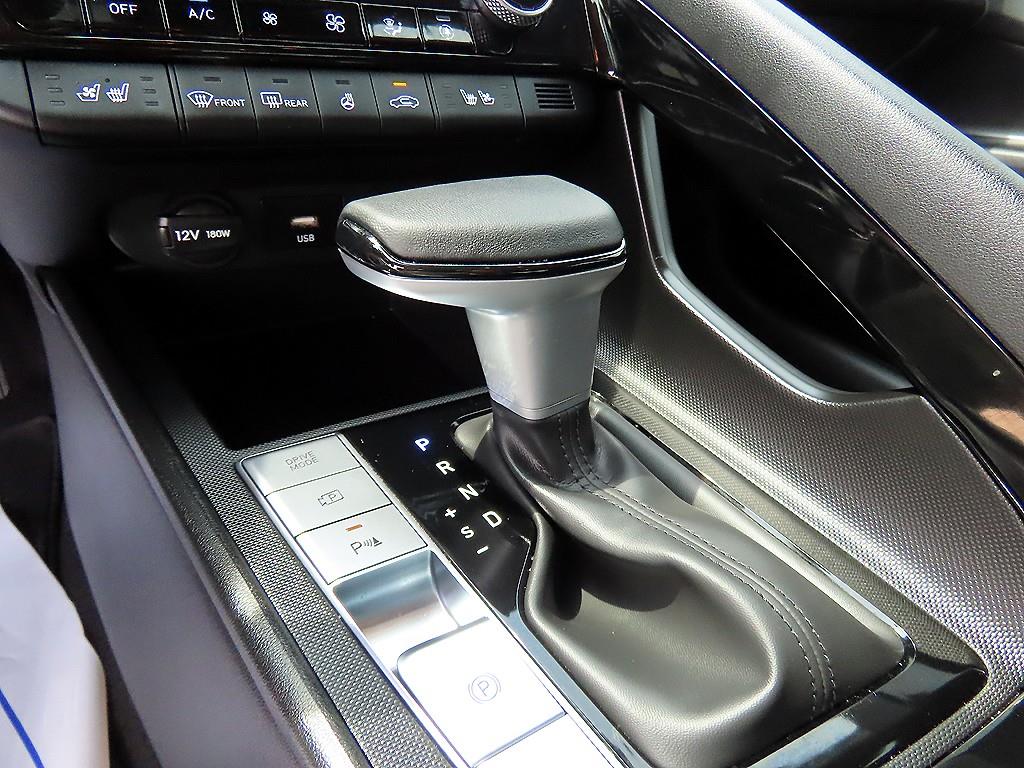 HYUNDAI Avante - Vista 11