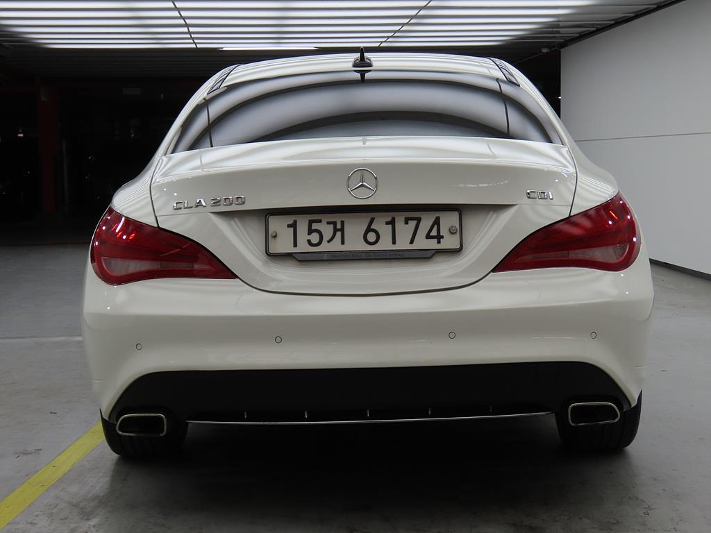 Mercedes Benz CLA Class - Vista 4