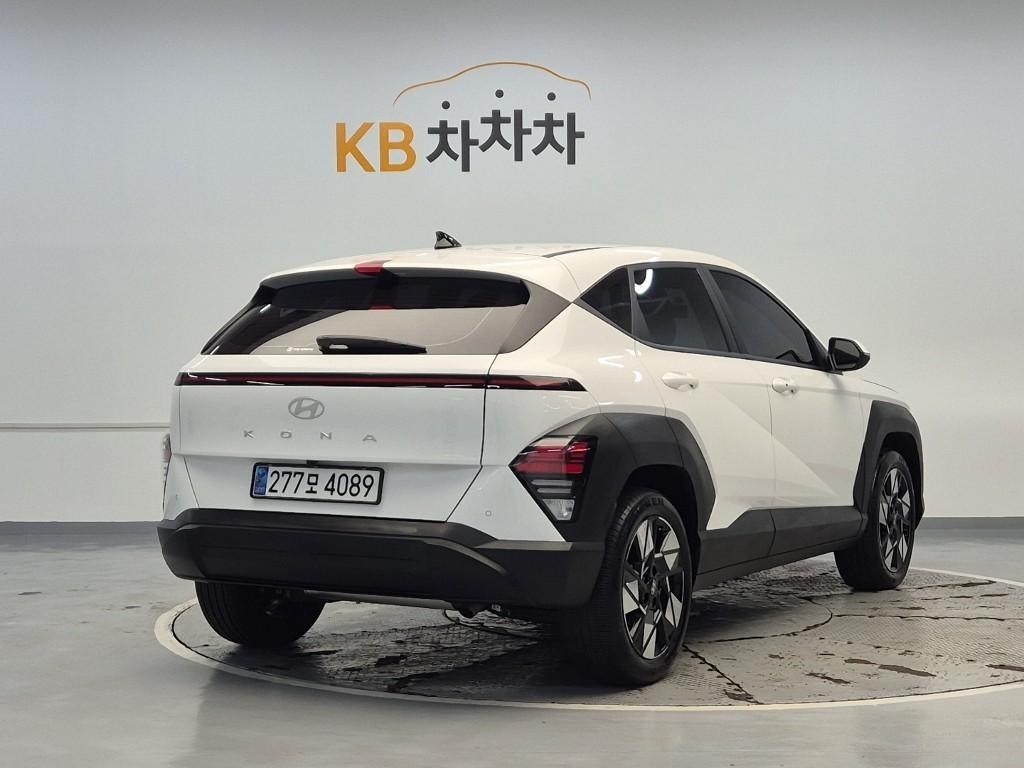 HYUNDAI Kona - Vista 3