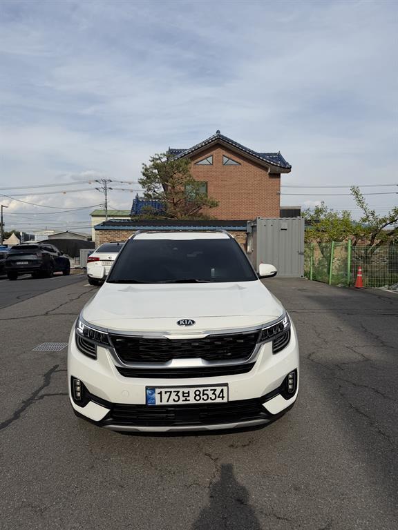 KIA Seltos - Vista 2