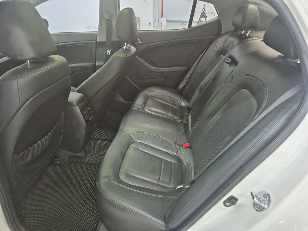 KIA K5 - Vista 12