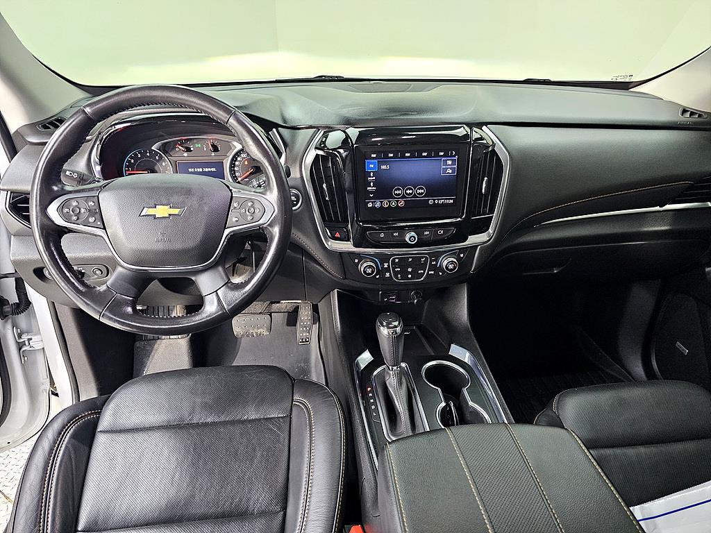 Chevrolet Travers - Vista 5