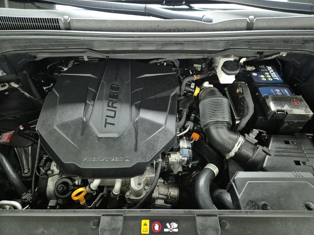 KIA Carnival - Vista 5