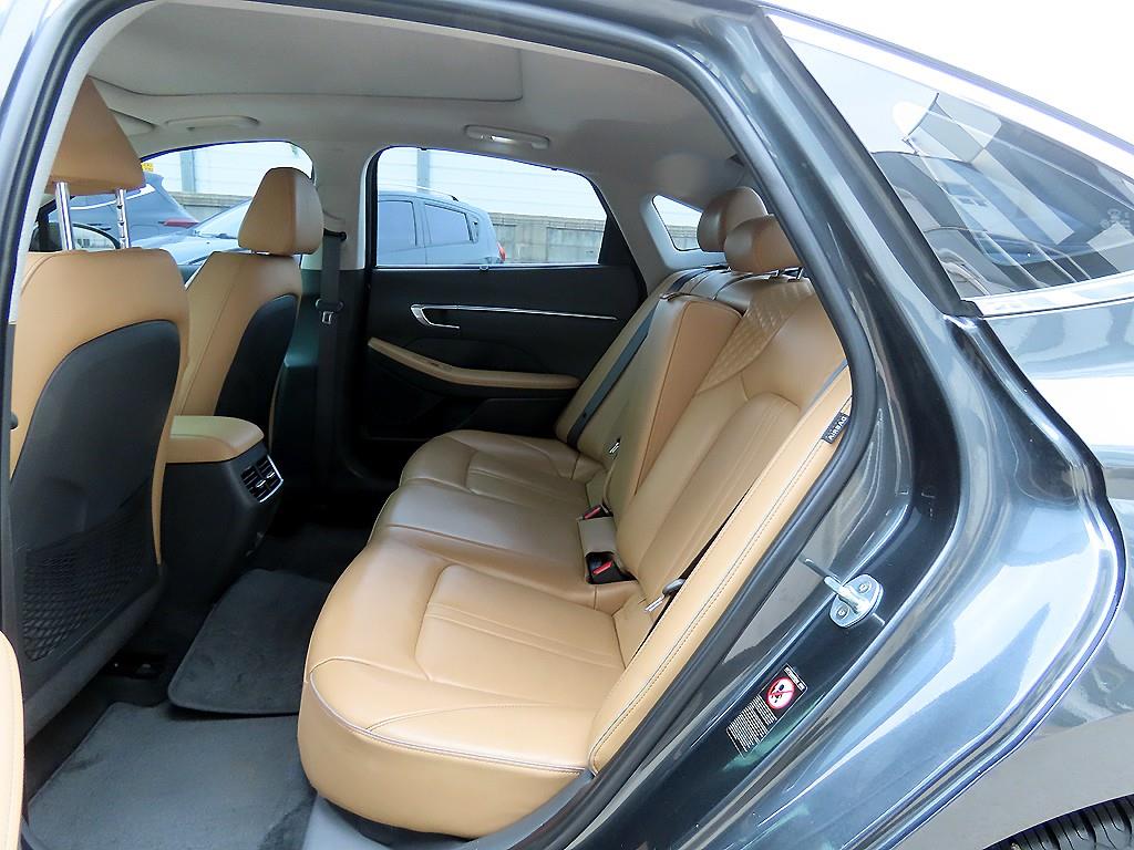 HYUNDAI Sonata - Vista 6