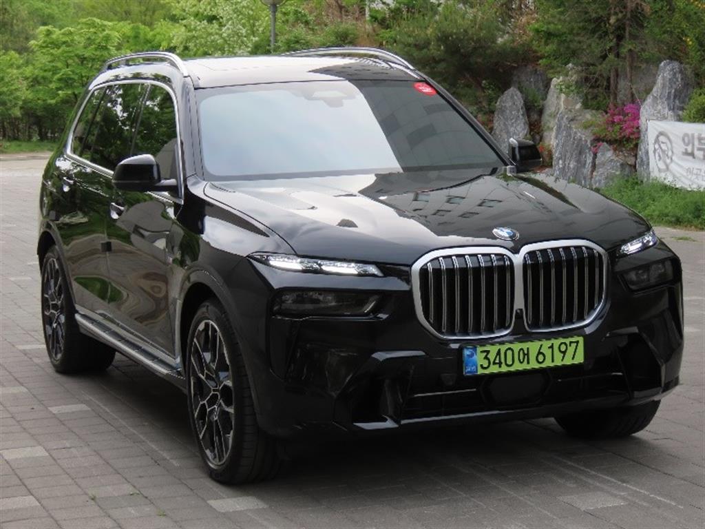 BMW X7 - Vista 3