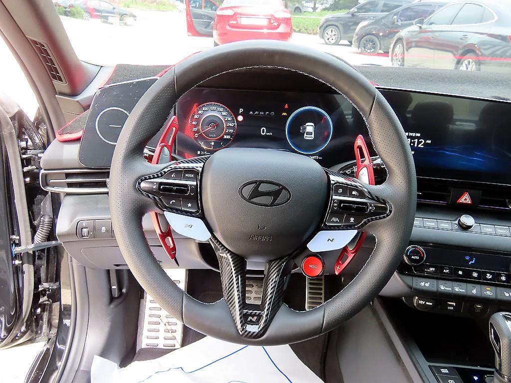 HYUNDAI Avante - Vista 8