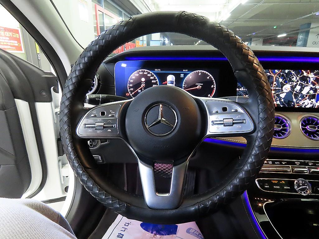 Mercedes Benz CLS Class - Vista 8