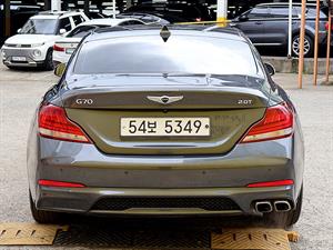 Genesis G70 - Vista 6