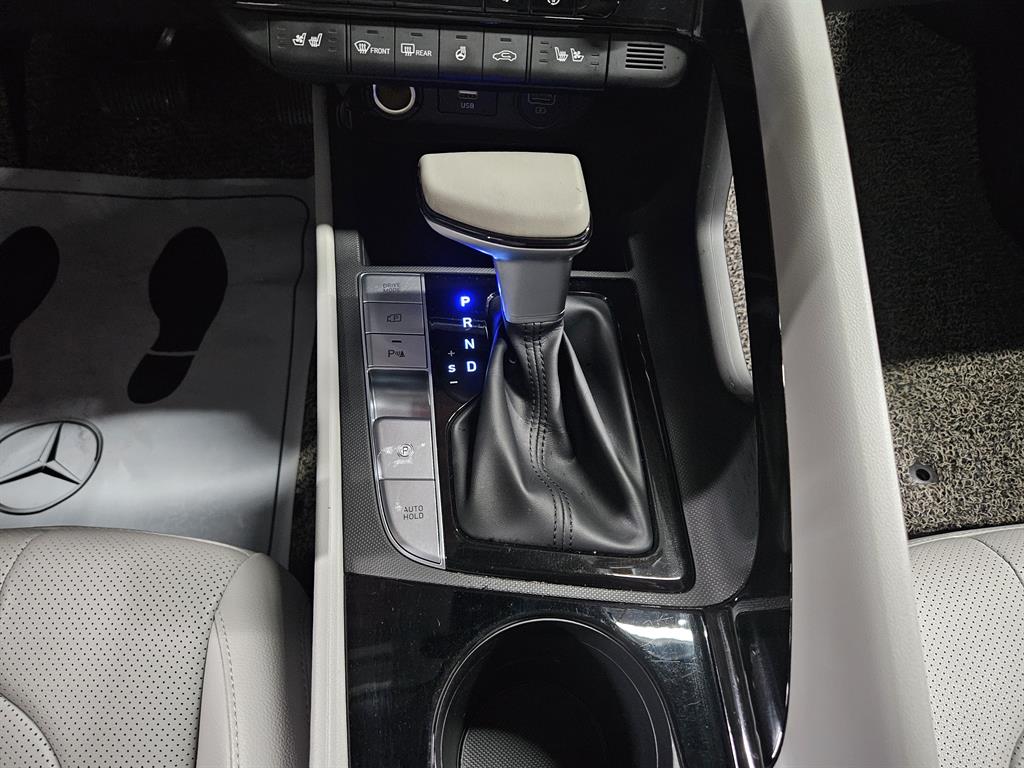 HYUNDAI Avante - Vista 8