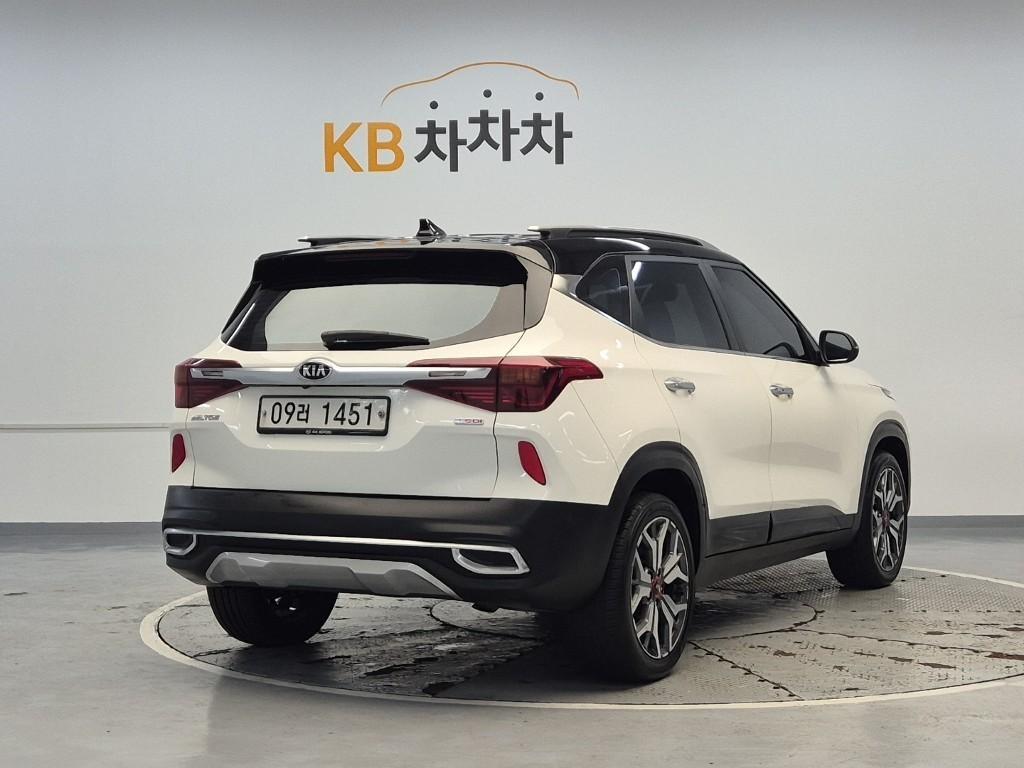 KIA Seltos - Vista 3