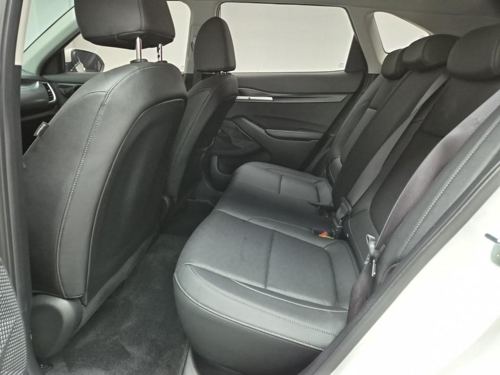 KIA Seltos - Vista 12