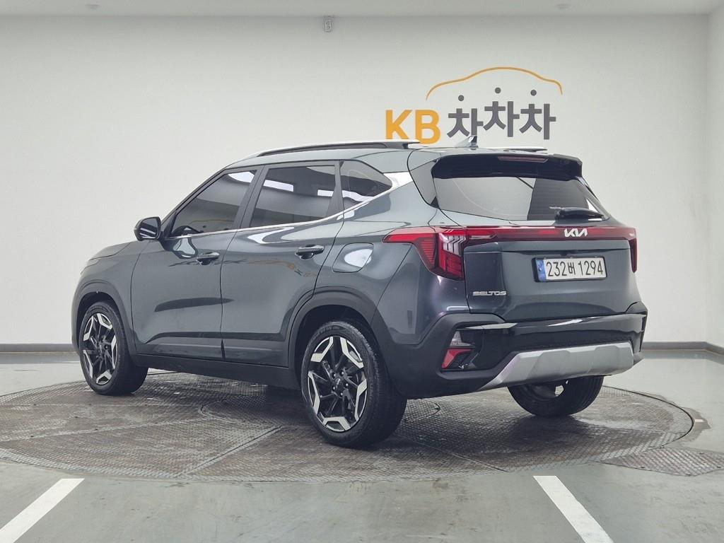 KIA Seltos - Vista 3