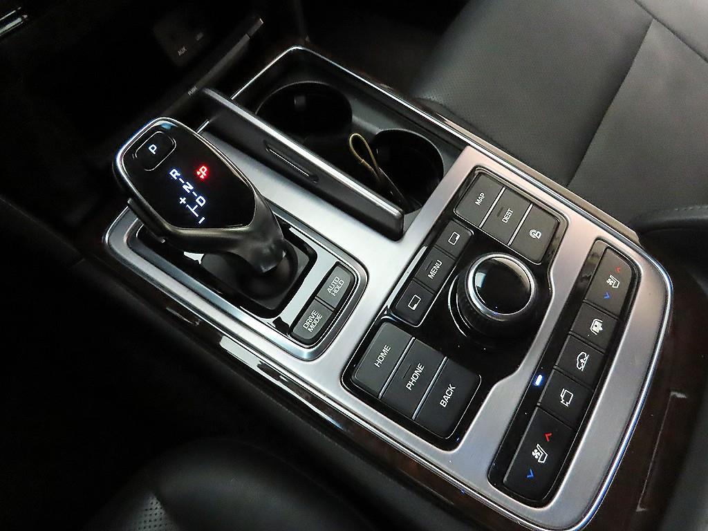 HYUNDAI Equus - Vista 10