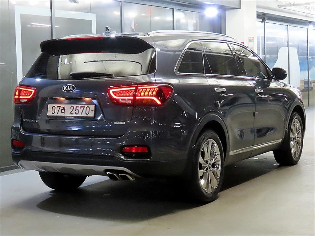 KIA Sorento - Vista 4