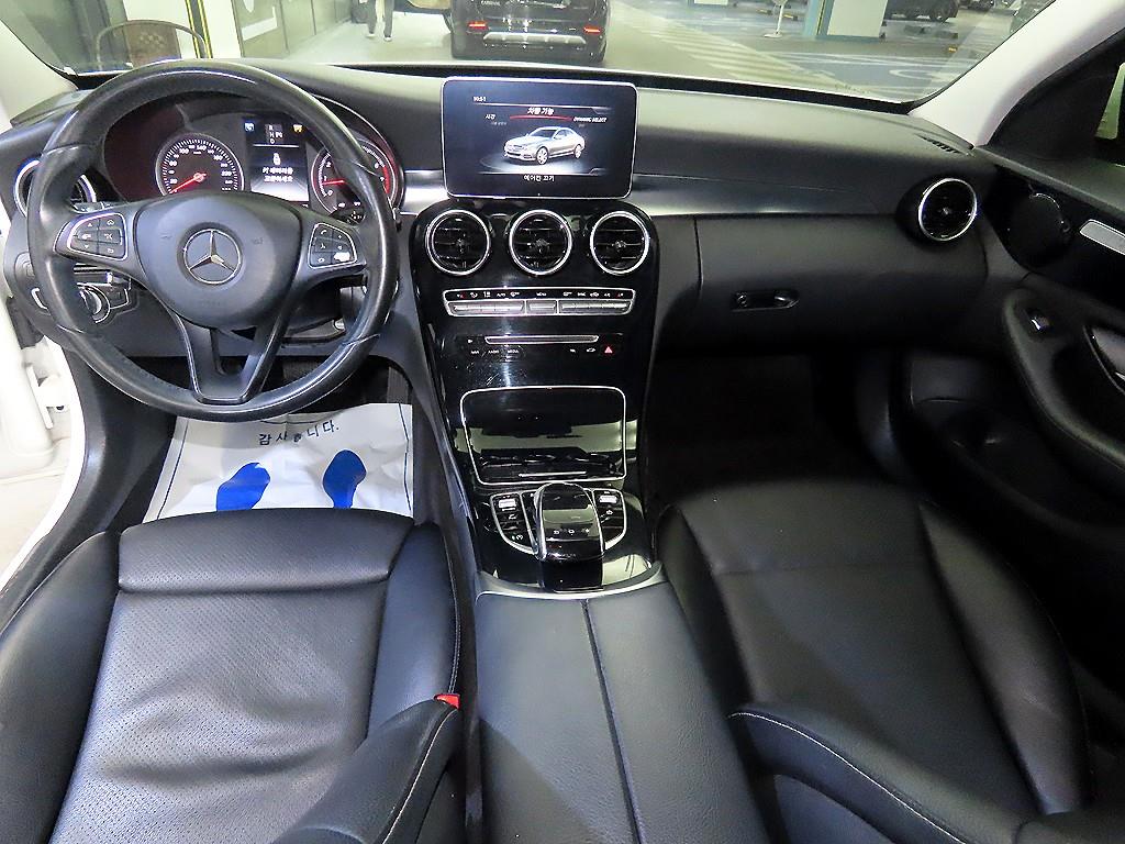Mercedes Benz C Class - Vista 10