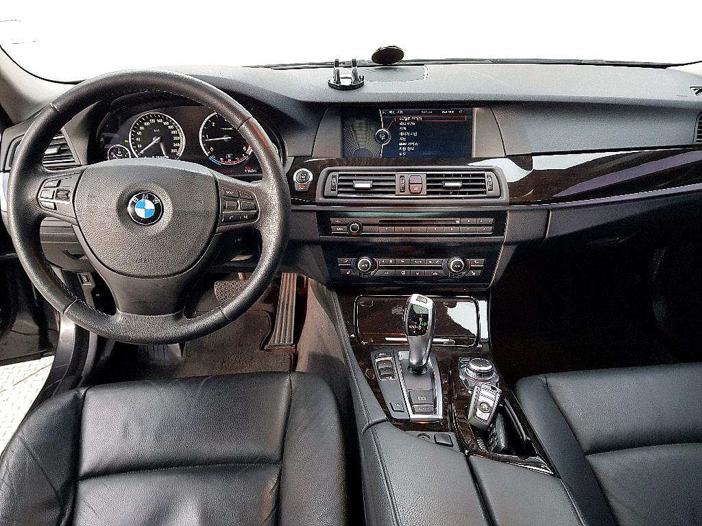BMW 5 Series - Vista 5