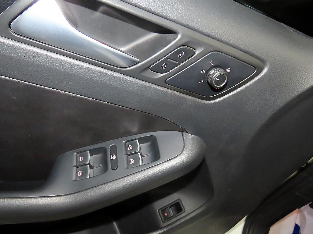 Volkswagen Jetta 2015 Blanco - Importación desde Corea - HF Imports Iquique - Foto 13