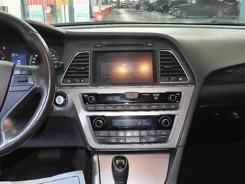 HYUNDAI Sonata - Vista 11