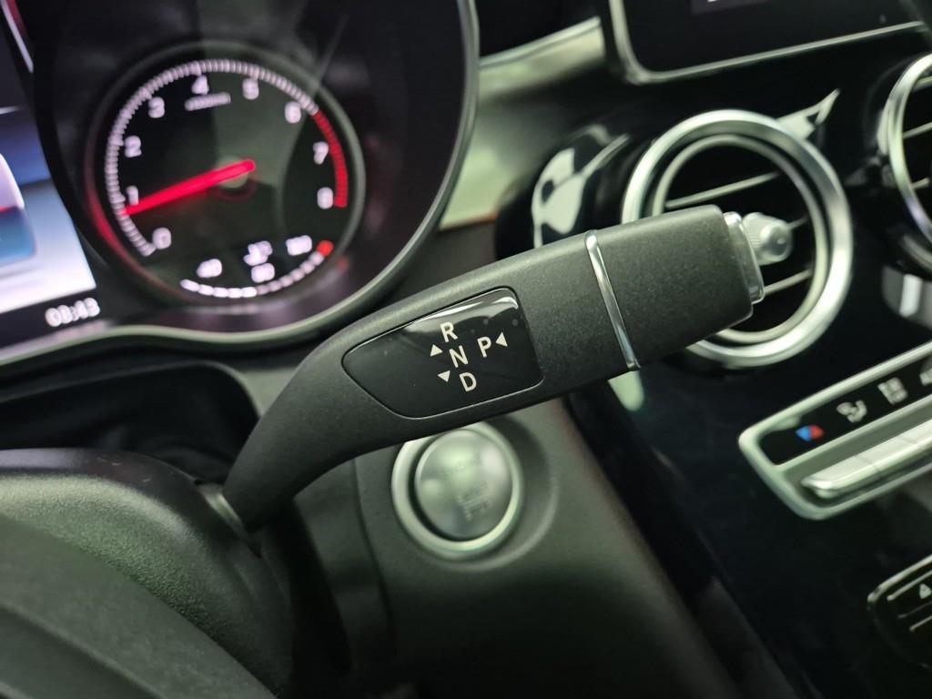 Mercedes Benz GLC Class - Vista 8