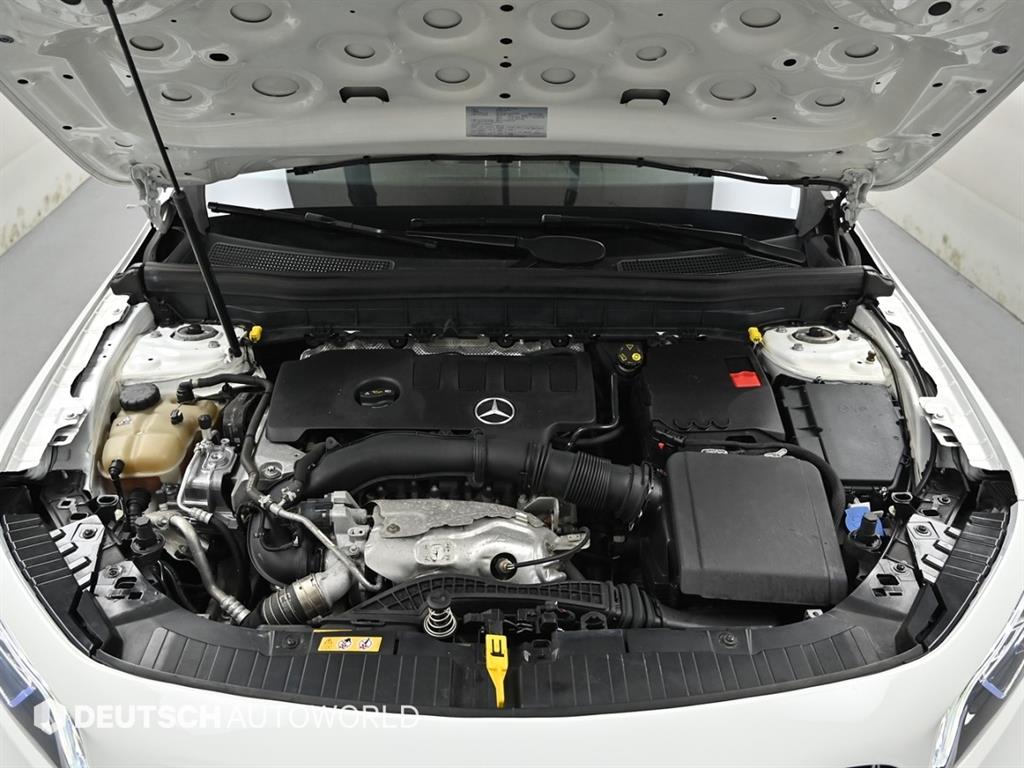 Mercedes Benz GLB Class - Vista 6