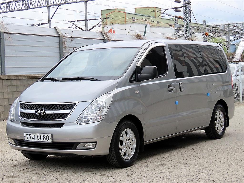 HYUNDAI Starex - Vista 2