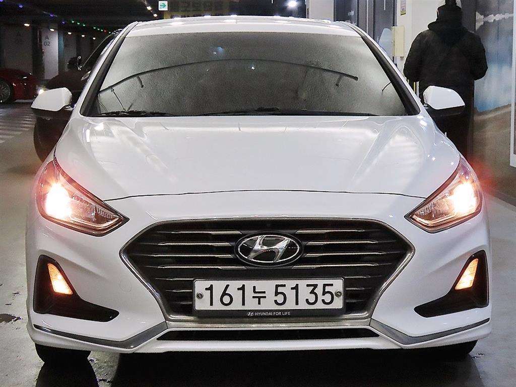 HYUNDAI Sonata - Vista 2