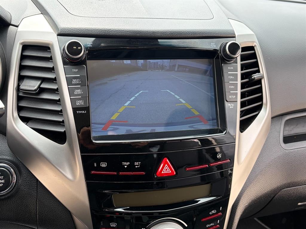 Ssangyong Tivoli - Vista 11
