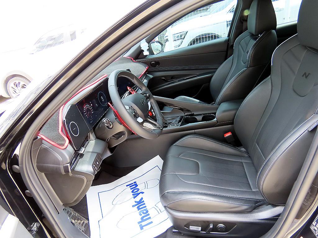 HYUNDAI Avante - Vista 5