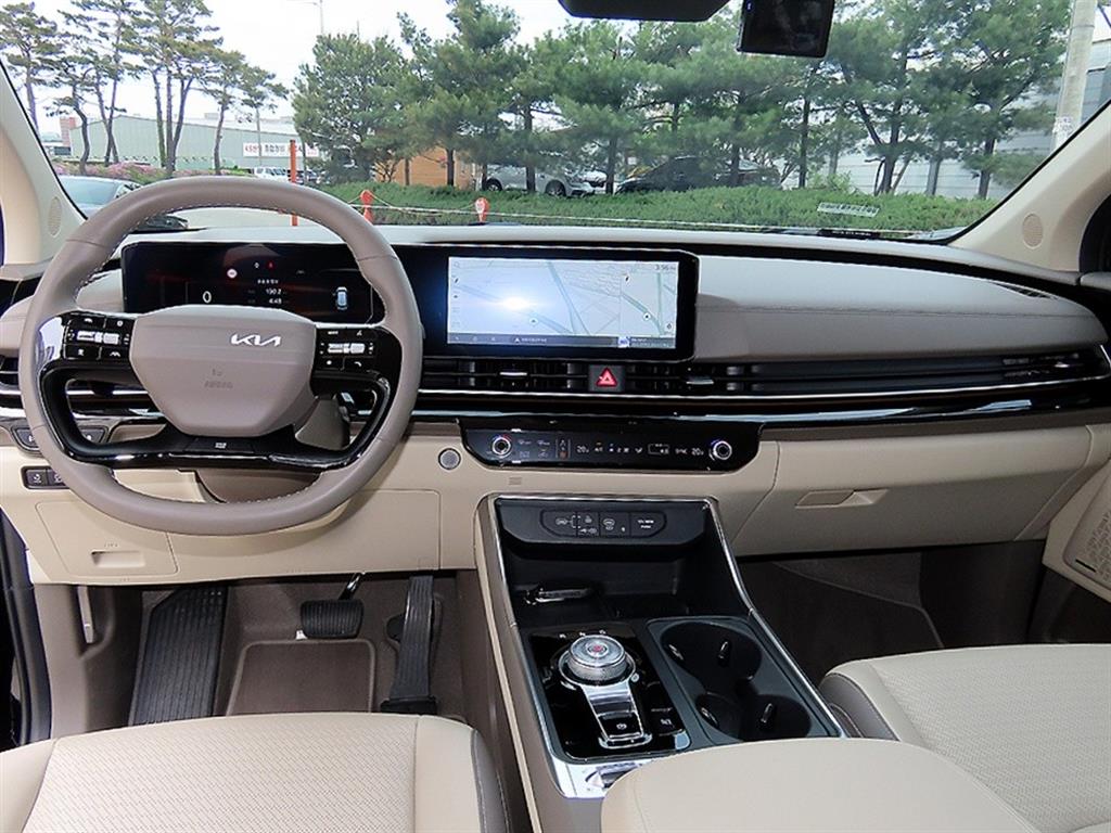 KIA Carnival - Vista 8