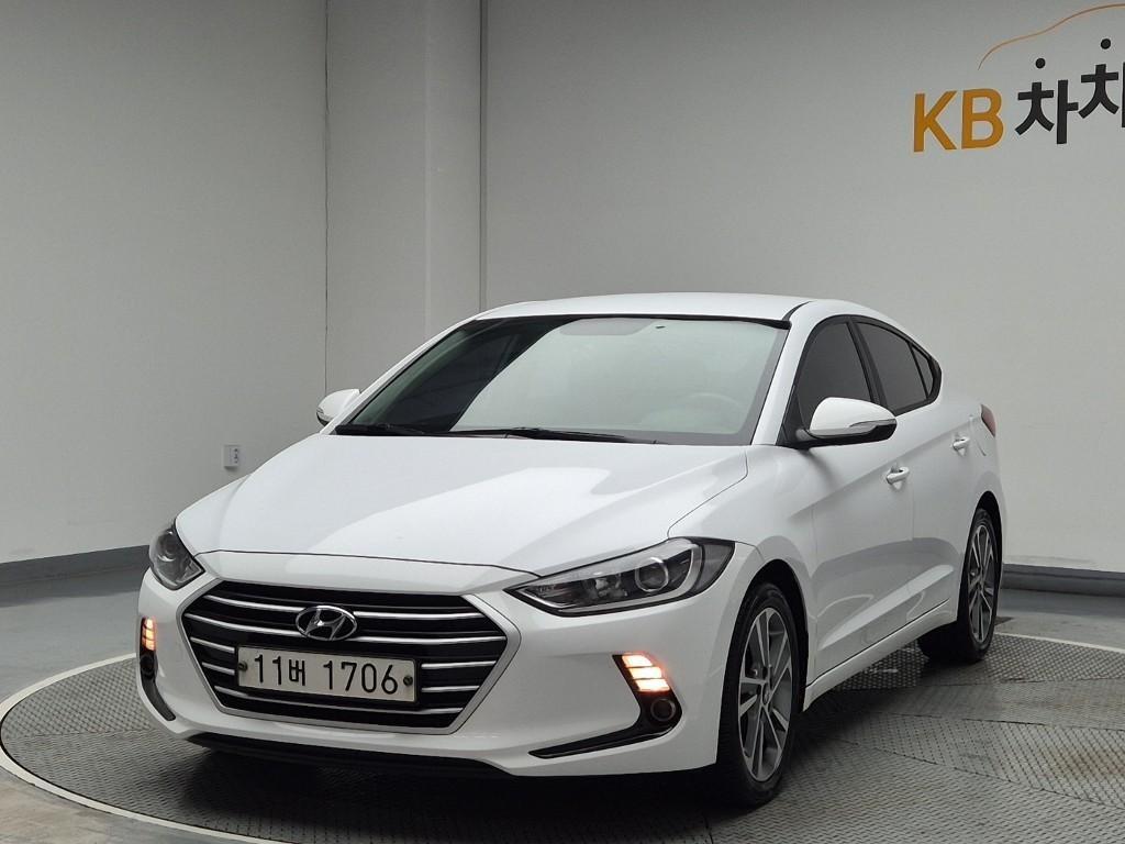 HYUNDAI Avante 2018 Blanco - Importación desde Corea - HF Imports Iquique - Foto 1