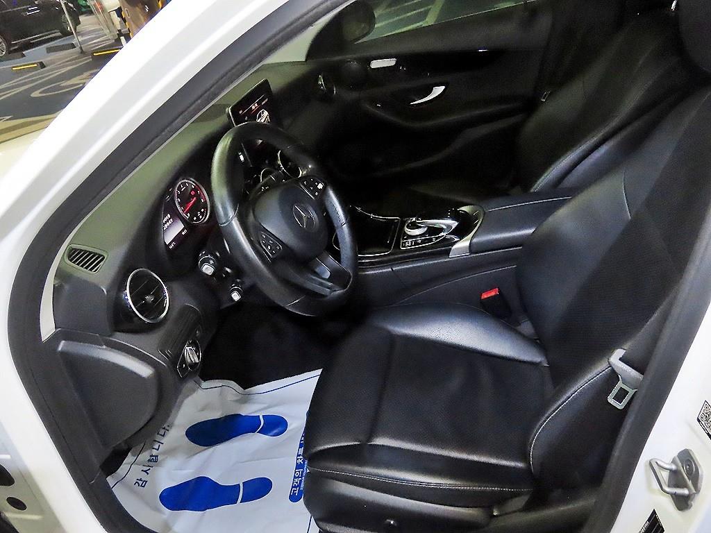 Mercedes Benz C Class - Vista 6