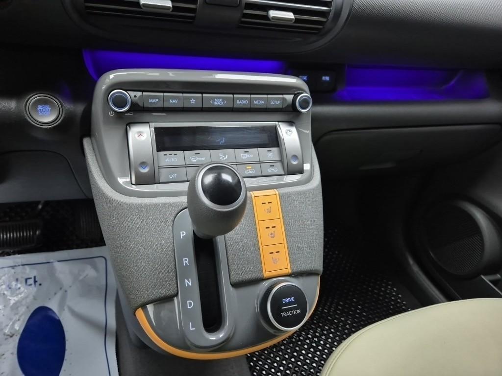 HYUNDAI Casper - Vista 12