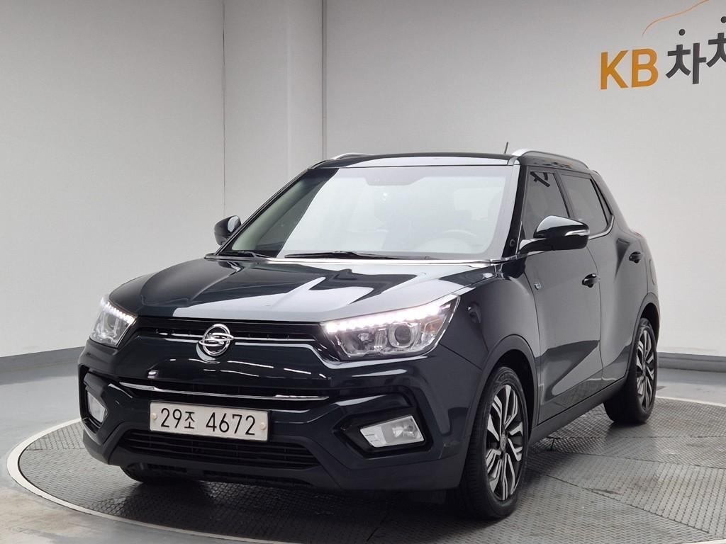 Ssangyong Tivoli 2018 Verde - Importación desde Corea - HF Imports Iquique - Foto 1
