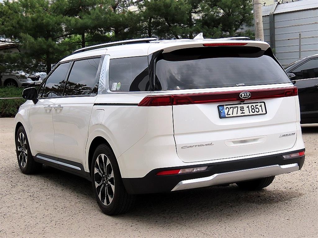 KIA Carnival - Vista 3