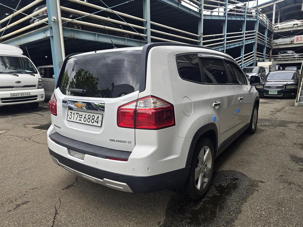 Chevrolet Orlando - Vista 3