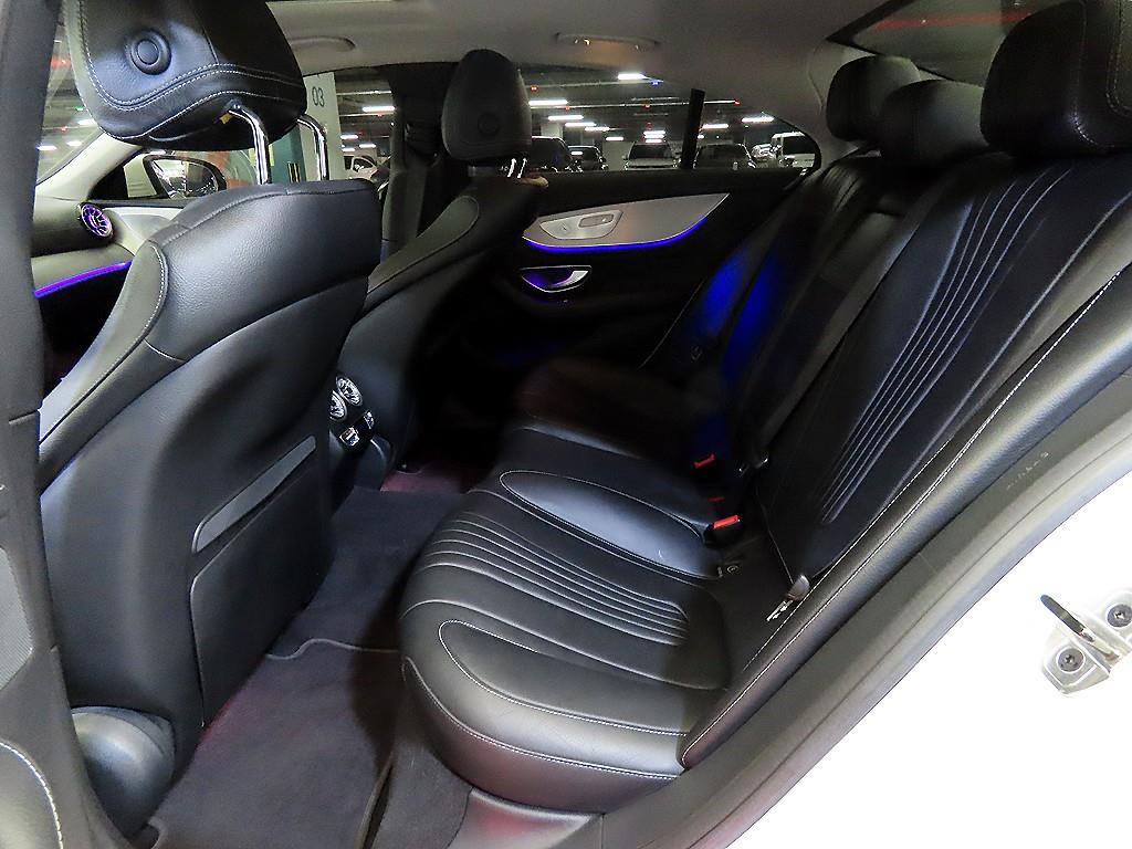Mercedes Benz CLS Class - Vista 7