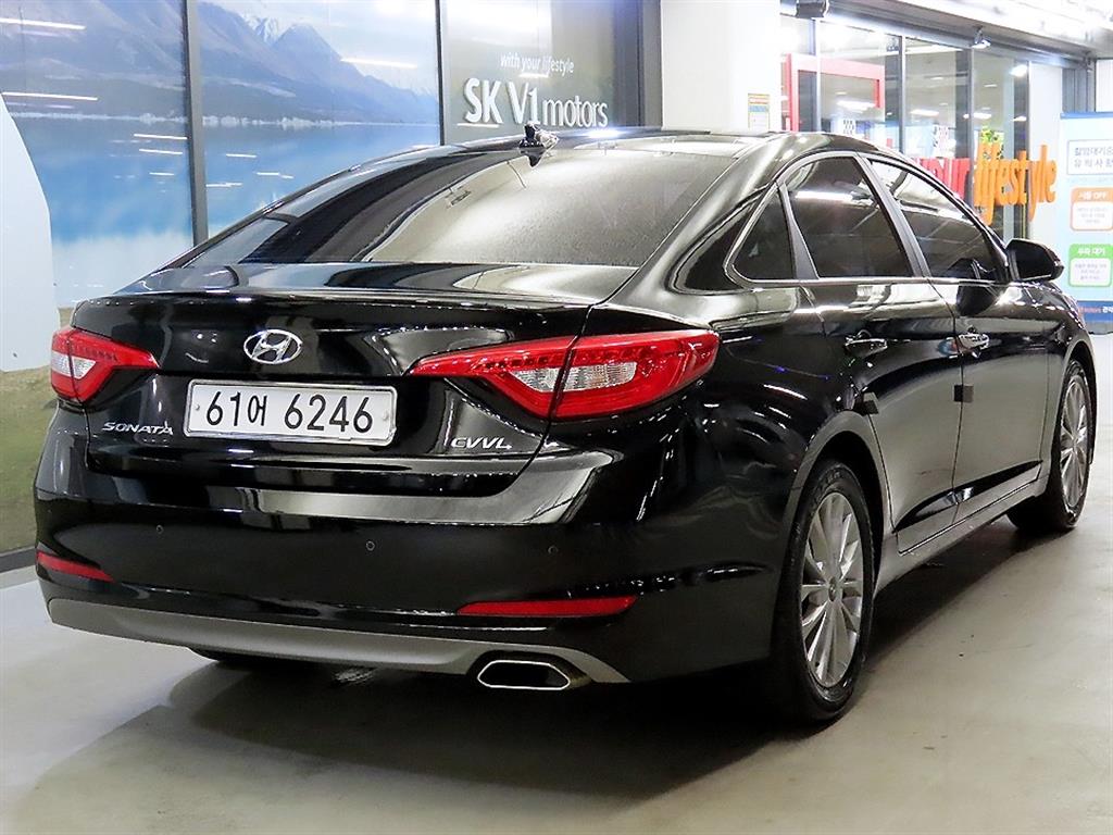 HYUNDAI Sonata - Vista 4