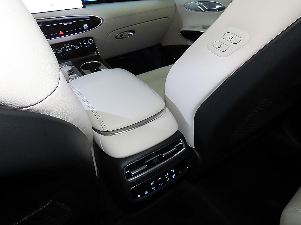 Genesis GV70 2025 Gris - Importación desde Corea - HF Imports Iquique - Foto 14