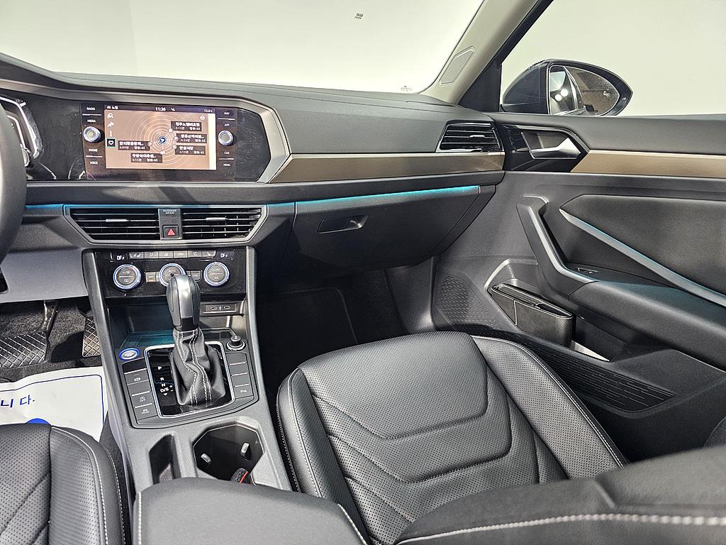 Volkswagen Jetta - Vista 10