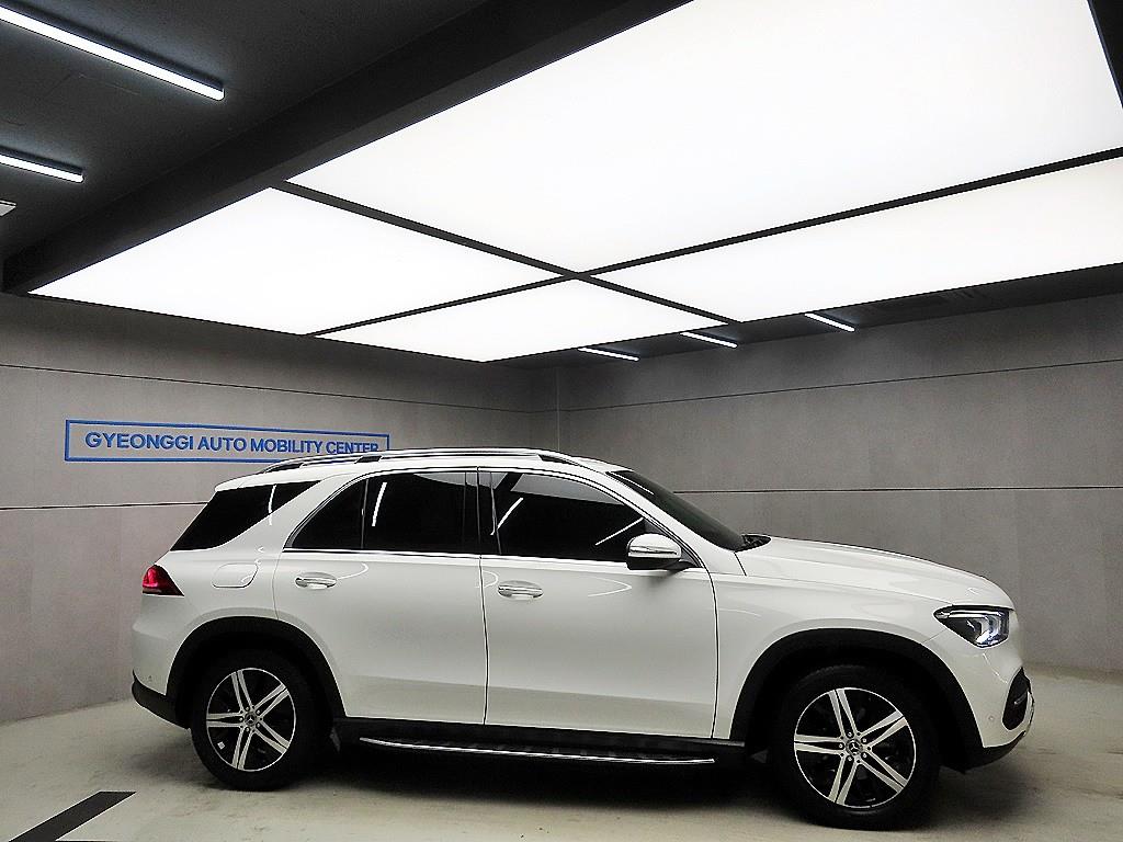 Mercedes Benz GLE Class - Vista 2