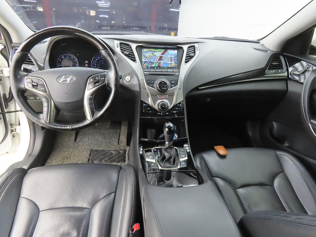 HYUNDAI Grandeur - Vista 7