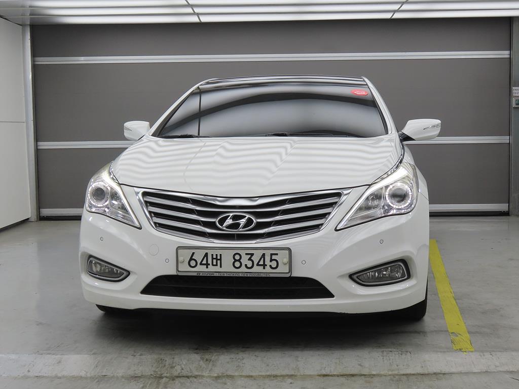 HYUNDAI Grandeur - Vista 2