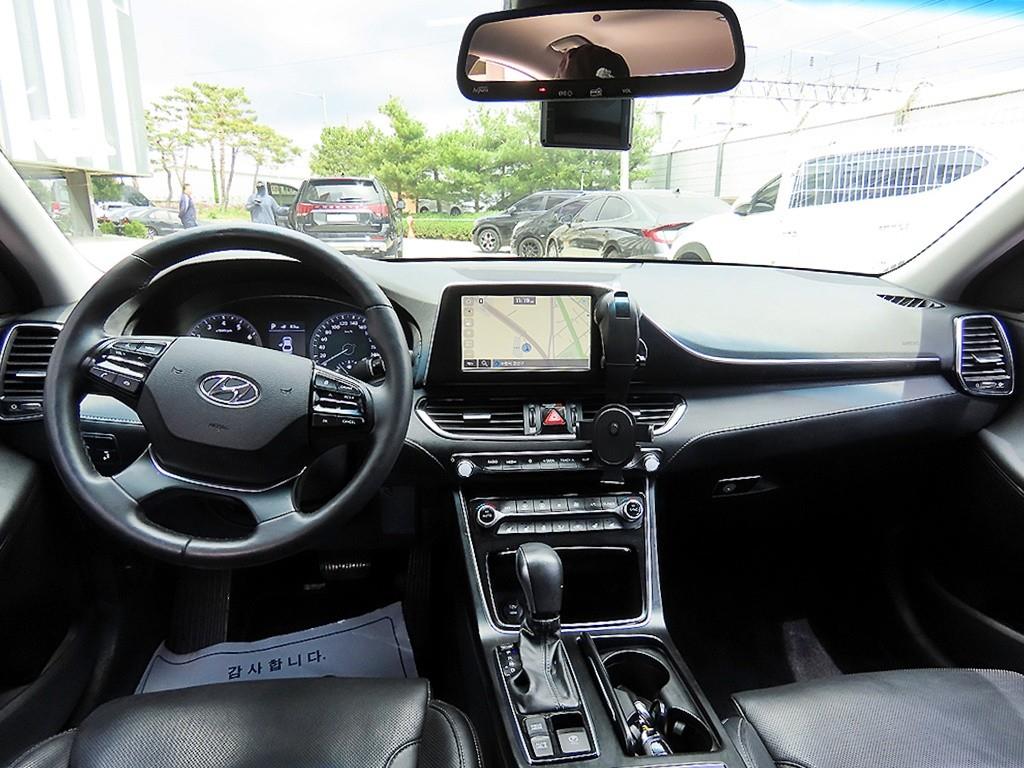 HYUNDAI Grandeur - Vista 7