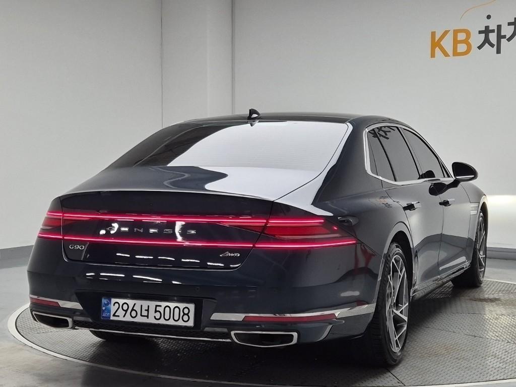 Genesis G90 - Vista 3
