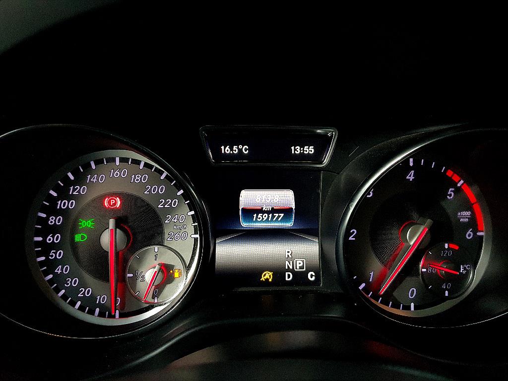 Mercedes Benz GLA Class - Vista 7